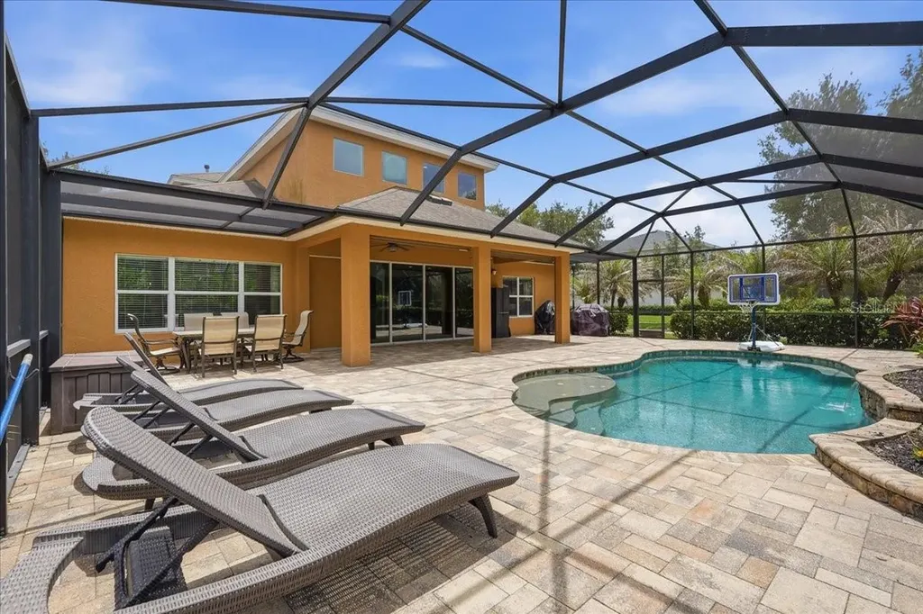 5333 Sagecrest Drive Lithia FL 33547