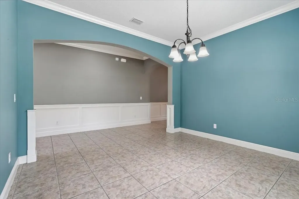 5333 Sagecrest Drive Lithia FL 33547