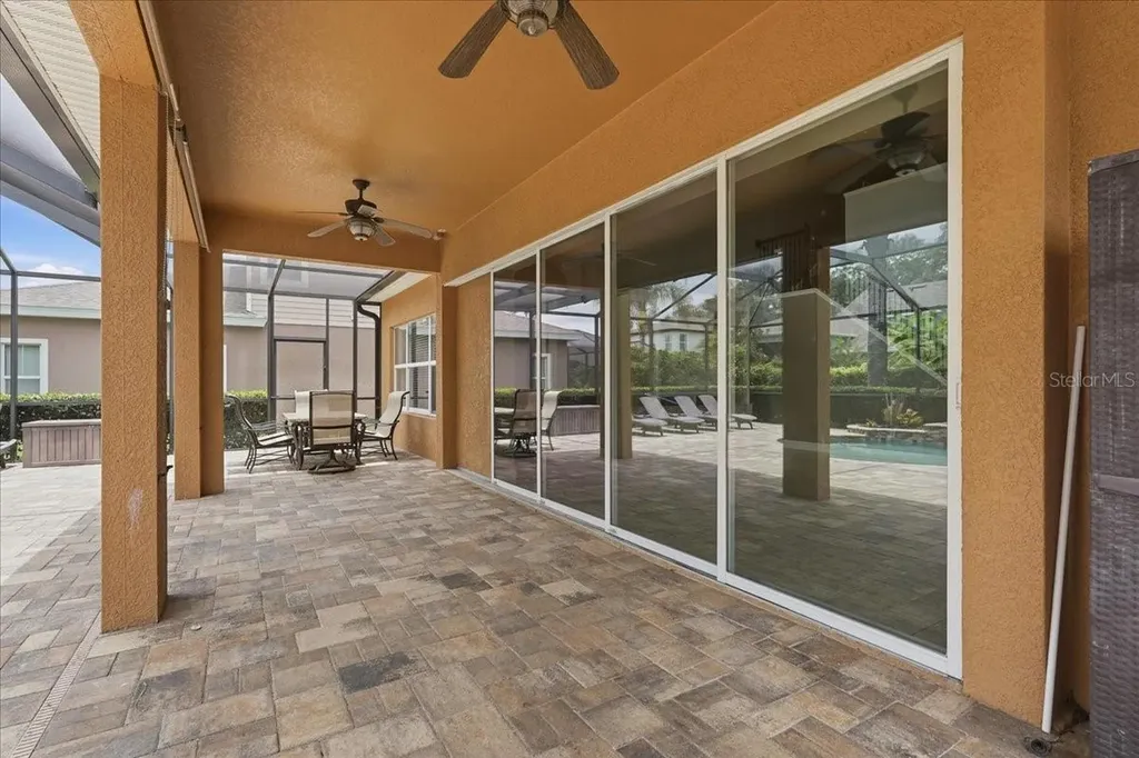 5333 Sagecrest Drive Lithia FL 33547