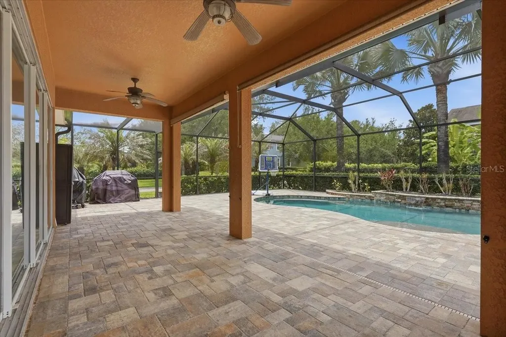5333 Sagecrest Drive Lithia FL 33547