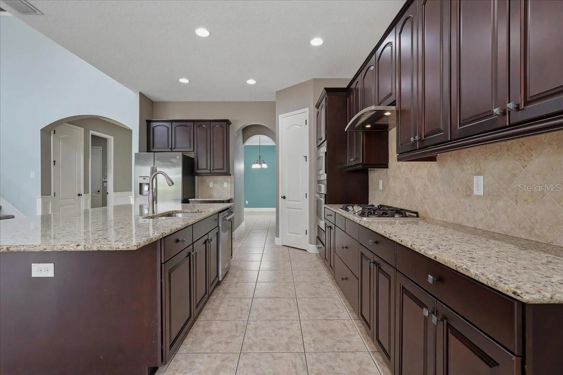 5333 Sagecrest Drive Lithia FL 33547