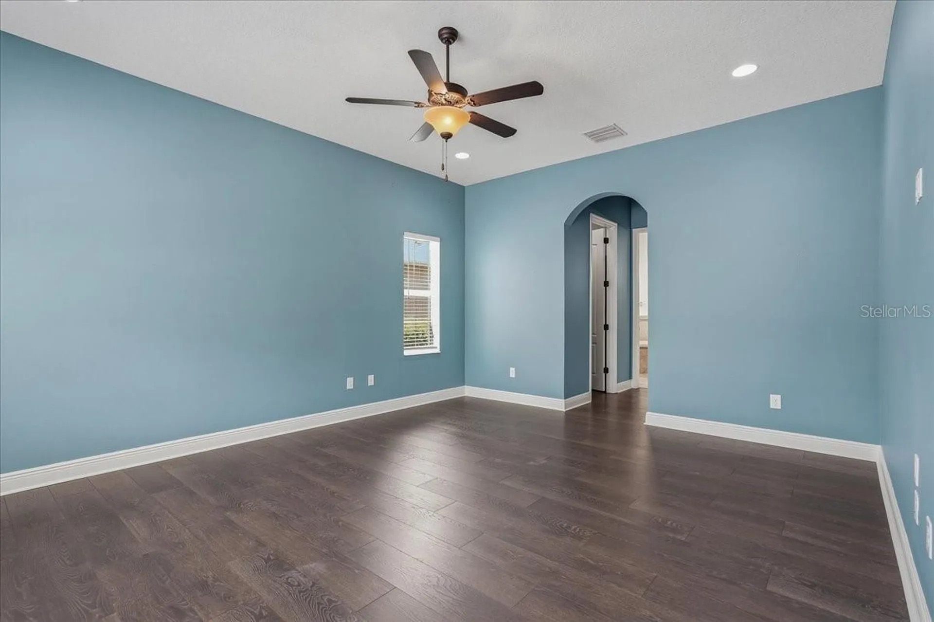 5333 Sagecrest Drive Lithia FL 33547