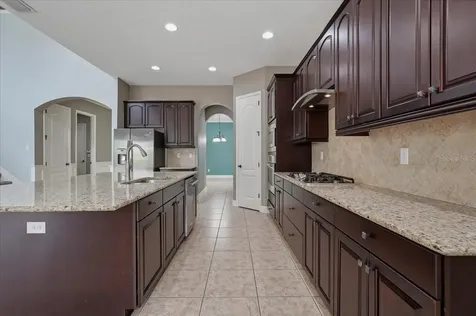 5333 Sagecrest Drive Lithia FL 33547