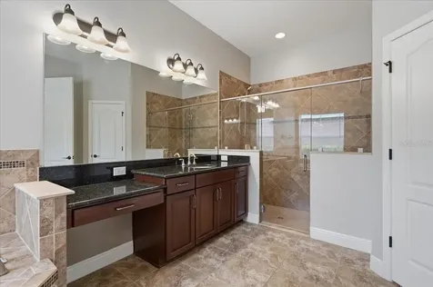 5333 Sagecrest Drive Lithia FL 33547