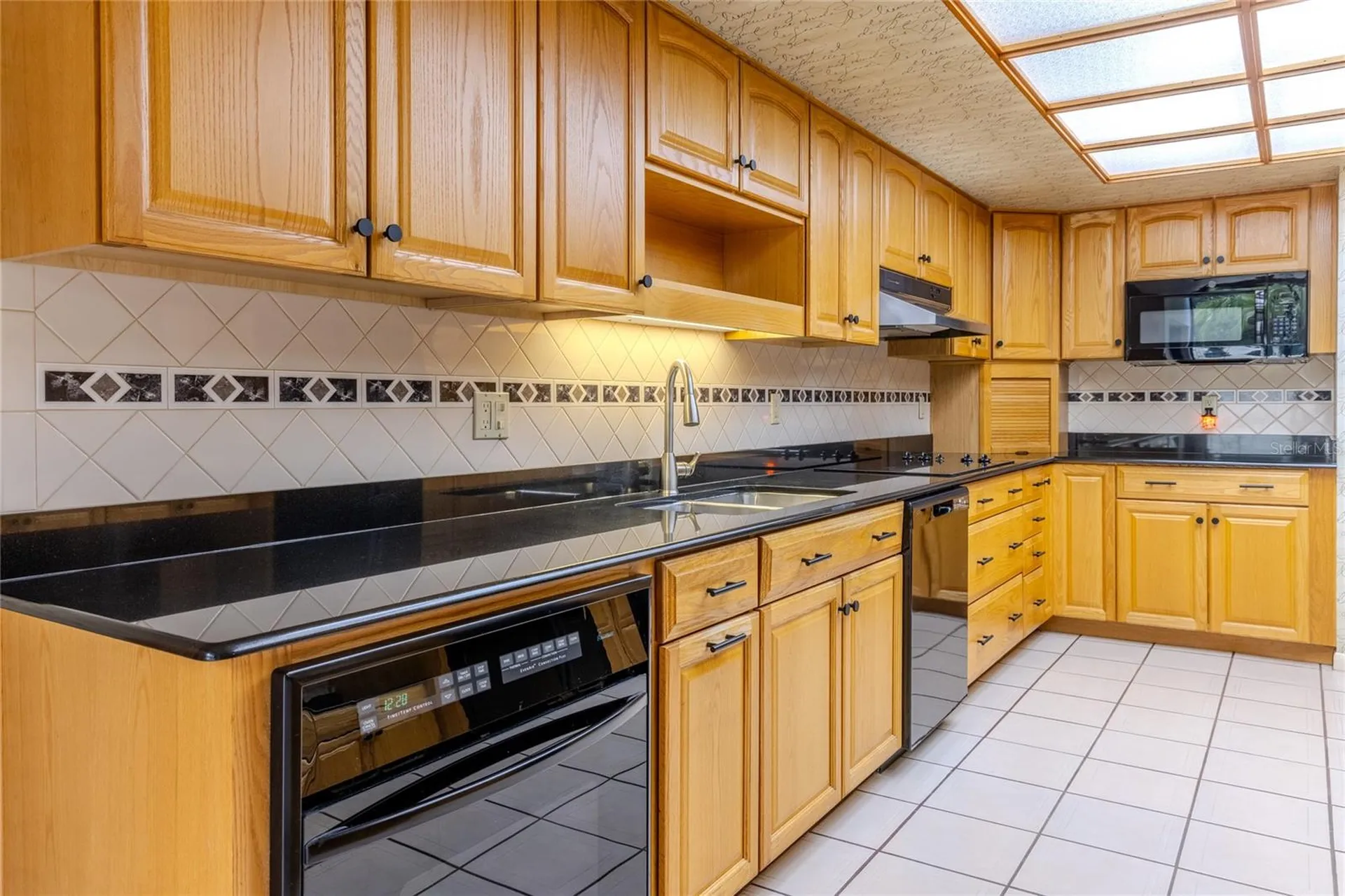1028 Sylvia Lane Tampa FL 33613