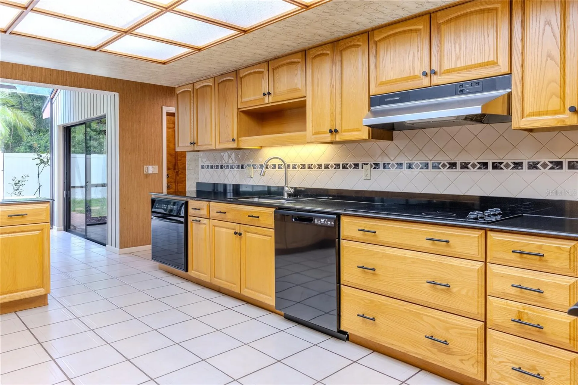 1028 Sylvia Lane Tampa FL 33613