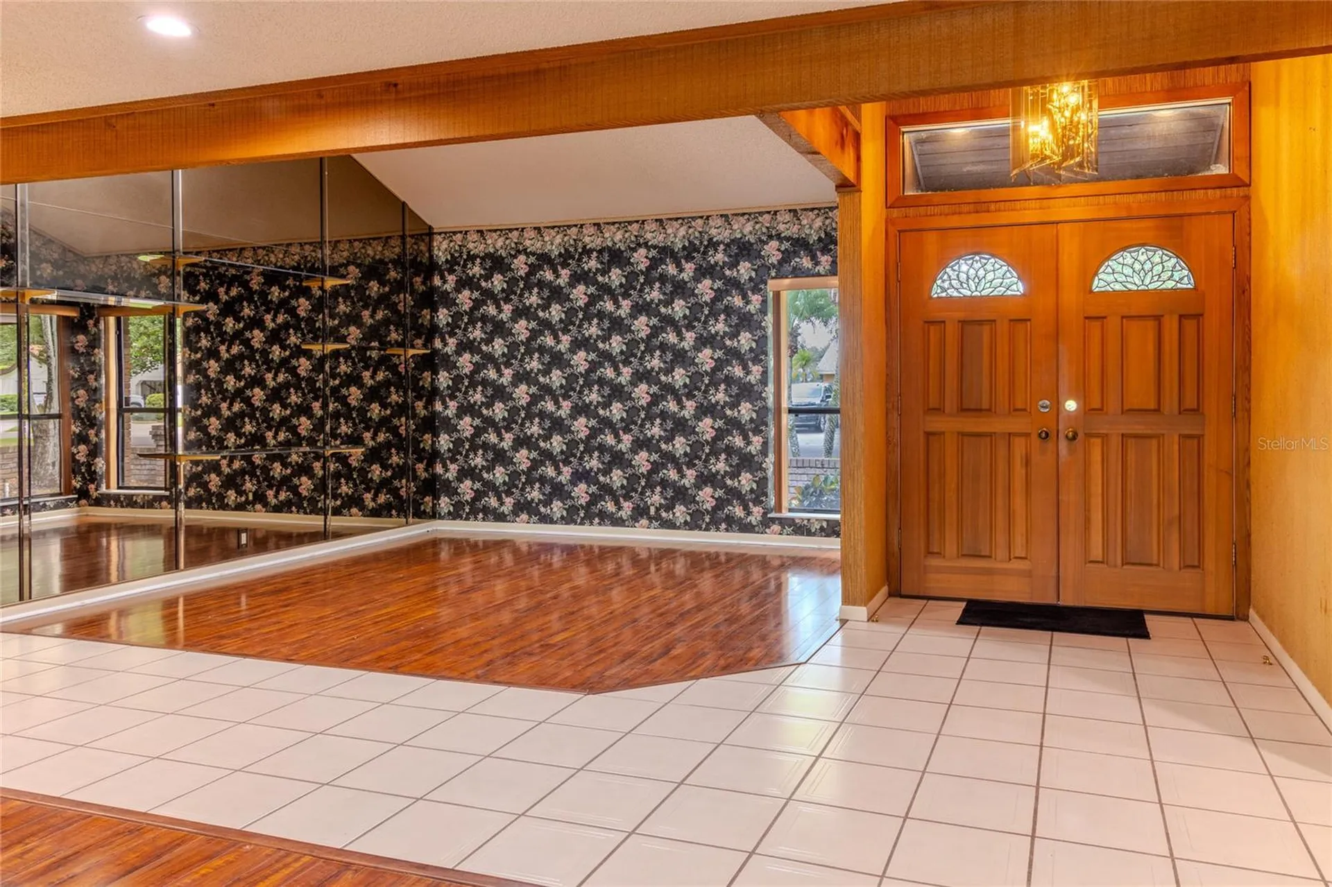 1028 Sylvia Lane Tampa FL 33613