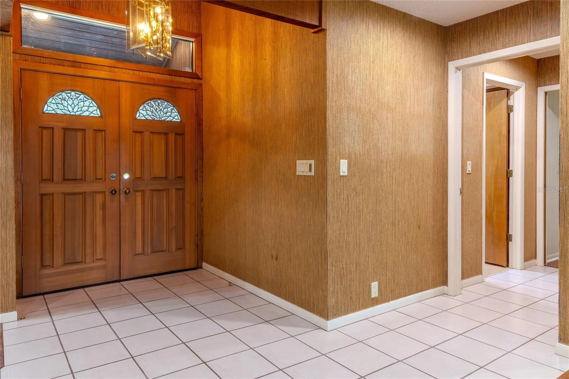 1028 Sylvia Lane Tampa FL 33613