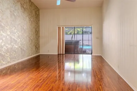 1028 Sylvia Lane Tampa FL 33613
