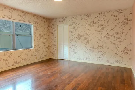 1028 Sylvia Lane Tampa FL 33613