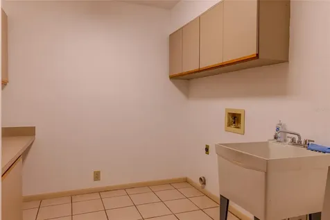 1028 Sylvia Lane Tampa FL 33613