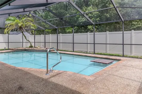 1028 Sylvia Lane Tampa FL 33613