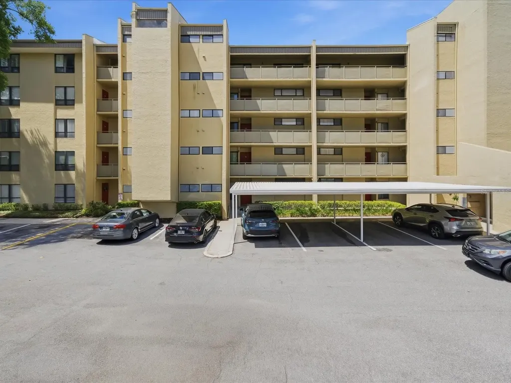 13626 Greenfield Drive Tampa FL 33618