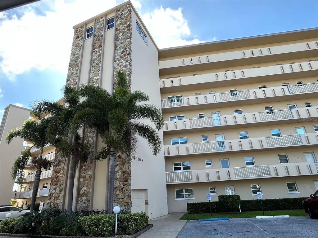 4040 Ironwood Circle Bradenton FL 34209
