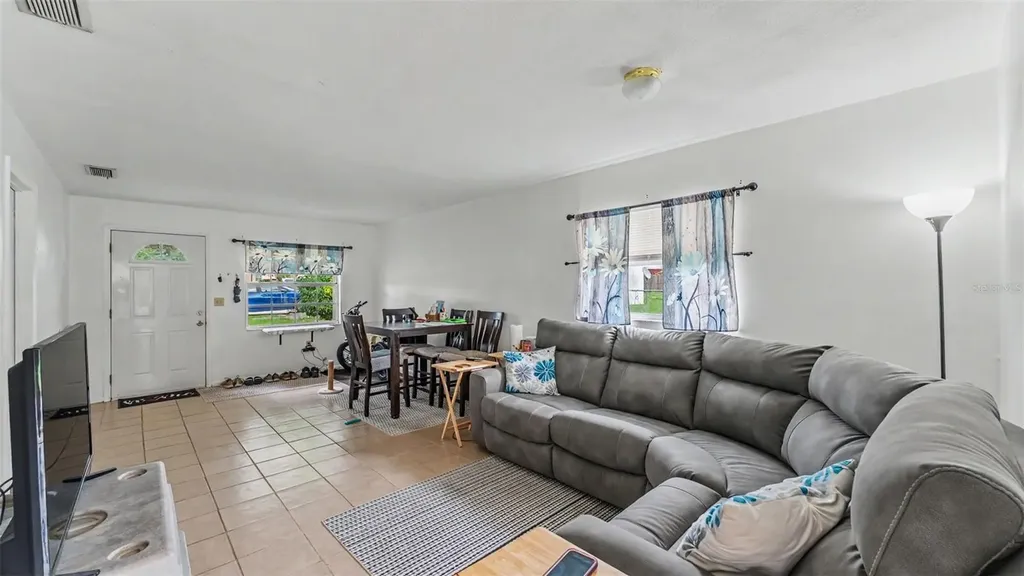 710 & 712 W Alamo Drive Lakeland FL 33813