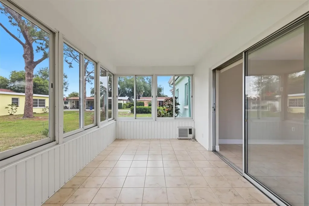 6283 Green View Circle S Sarasota FL 34231