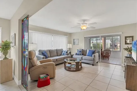 6283 Green View Circle S Sarasota FL 34231