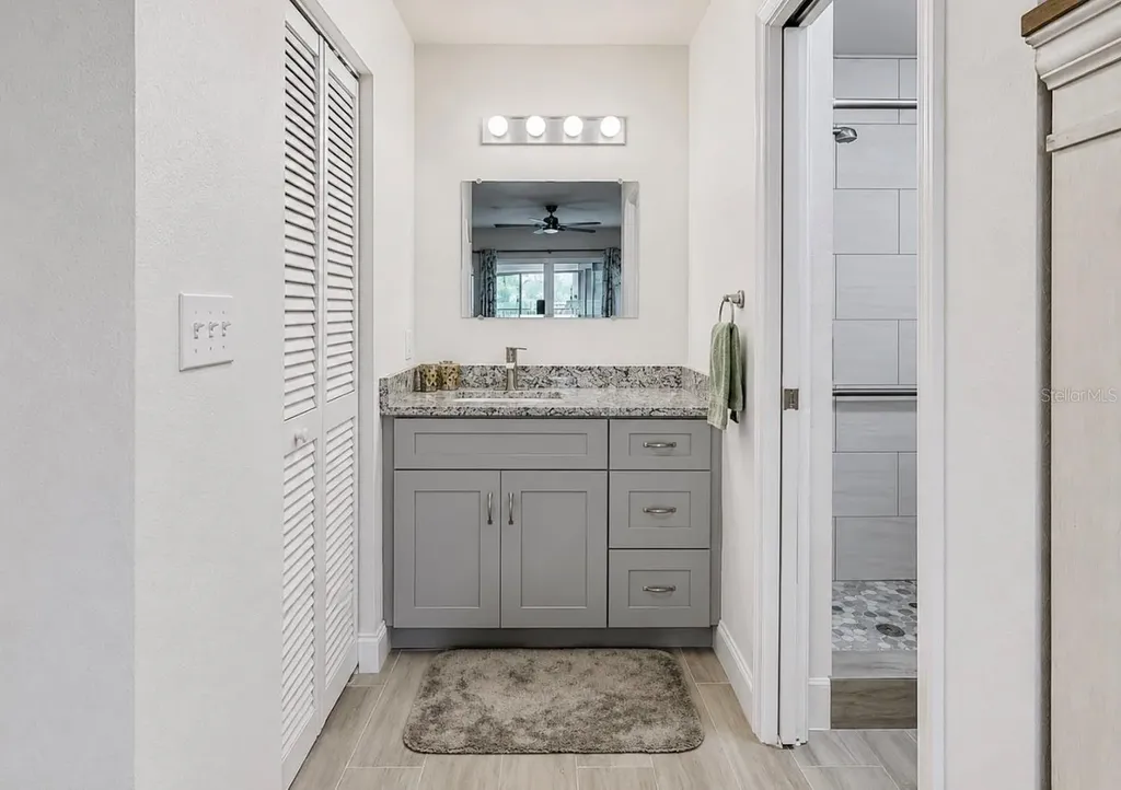 803 Leisey Circle Ruskin FL 33570
