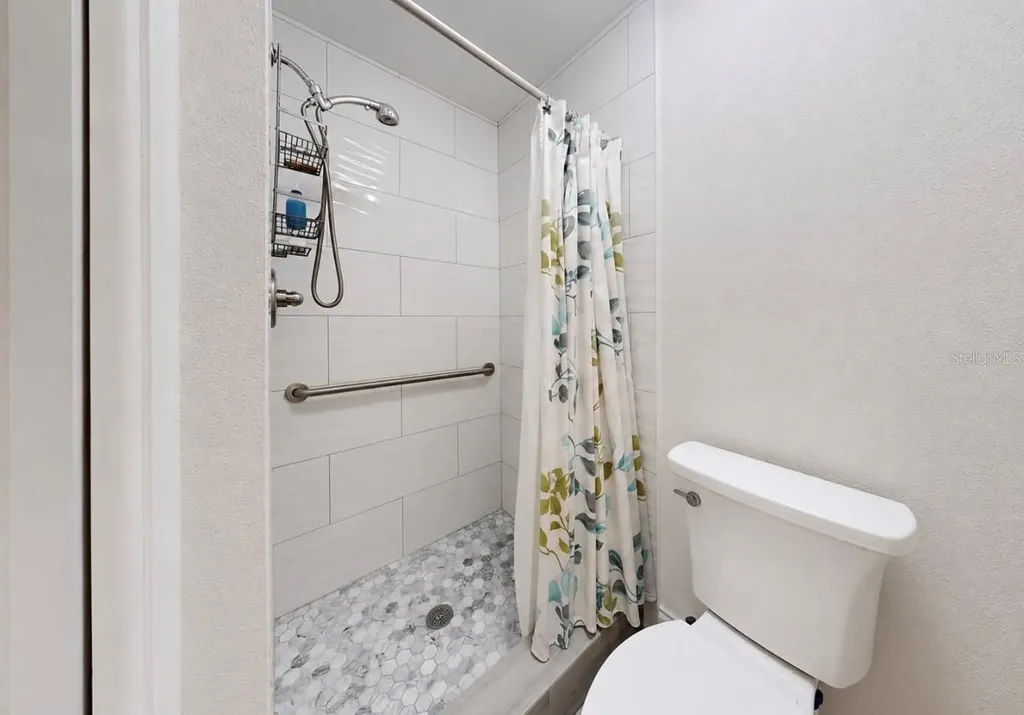803 Leisey Circle Ruskin FL 33570