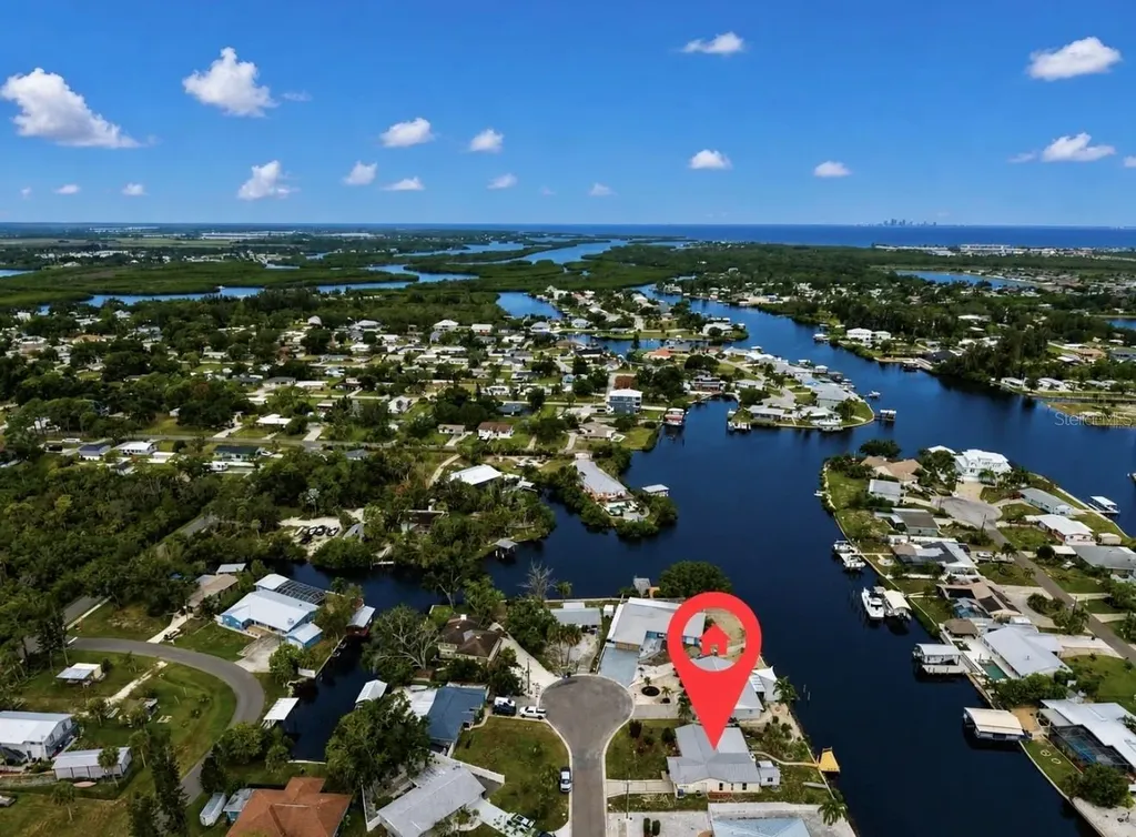 803 Leisey Circle Ruskin FL 33570