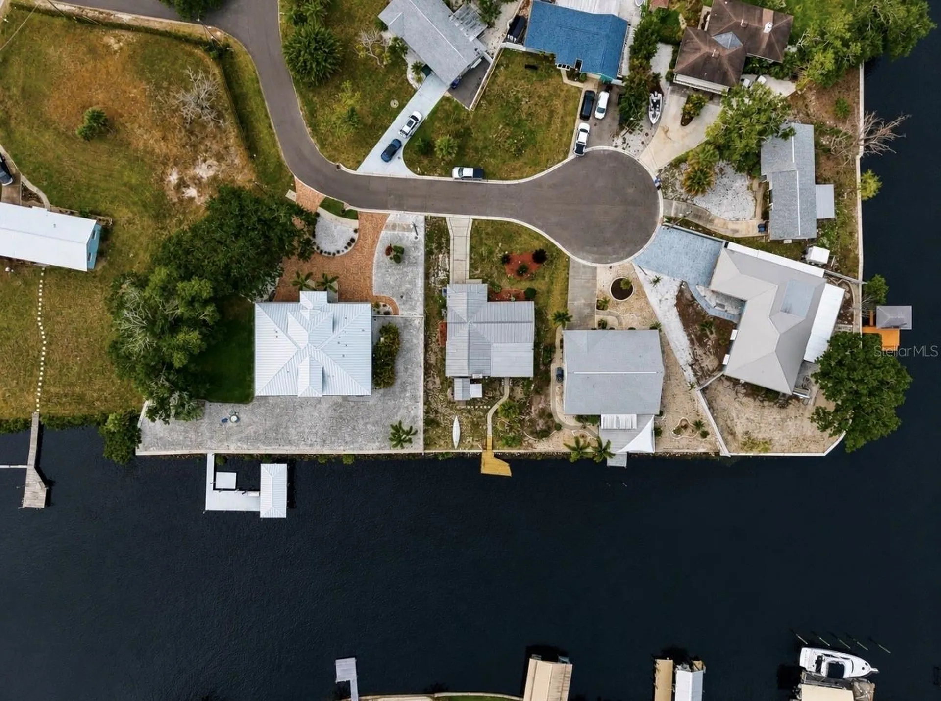 803 Leisey Circle Ruskin FL 33570
