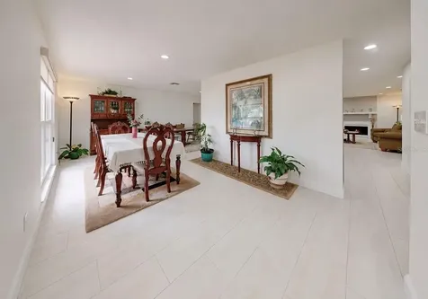 803 Leisey Circle Ruskin FL 33570