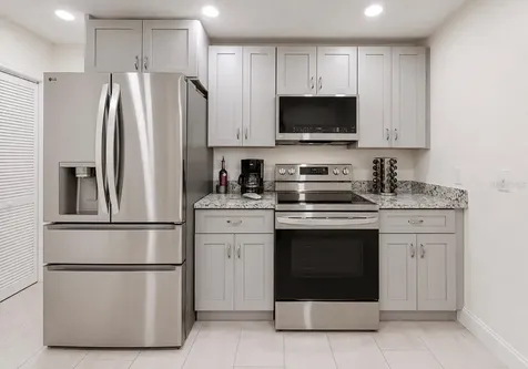 803 Leisey Circle Ruskin FL 33570
