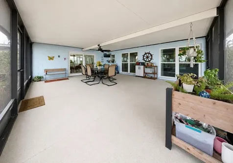 803 Leisey Circle Ruskin FL 33570