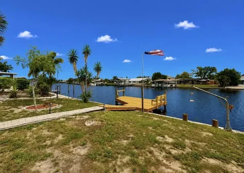 803 Leisey Circle Ruskin FL 33570