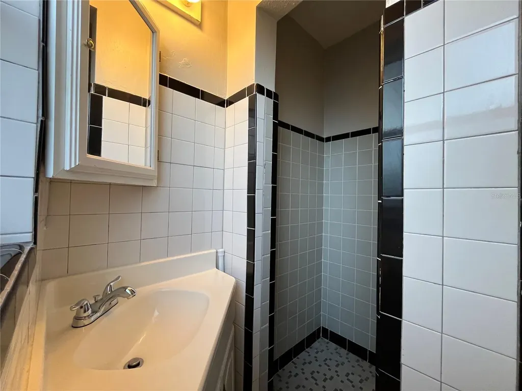 1510B Altaloma Avenue Orlando FL 32803