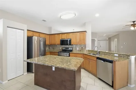 12521 Tall Pines Way Bradenton FL 34202