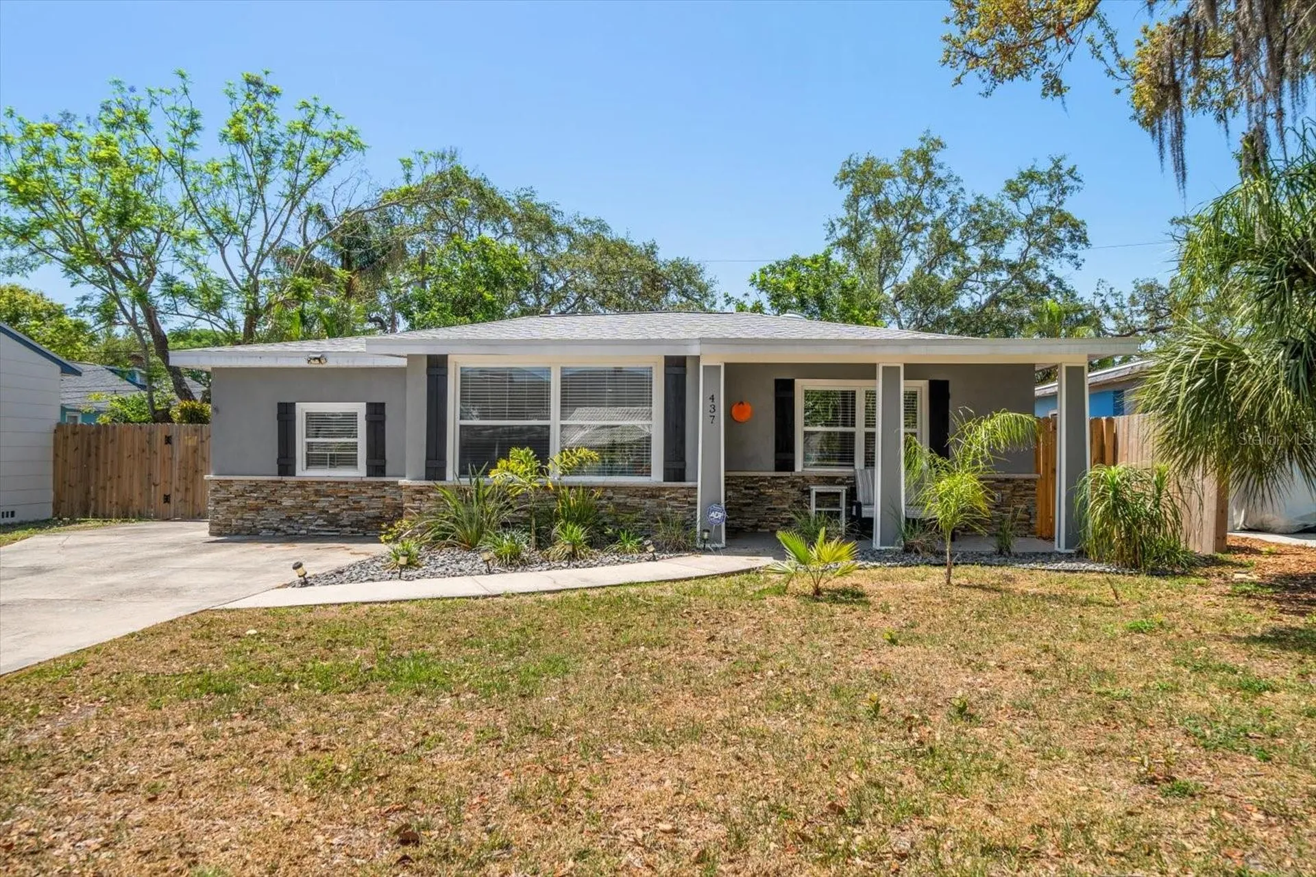 Dunedin FL 34698