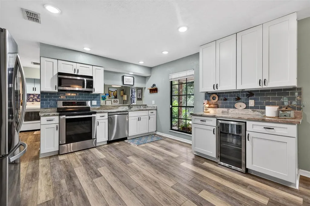 6070 66th Avenue N Pinellas Park FL 33781