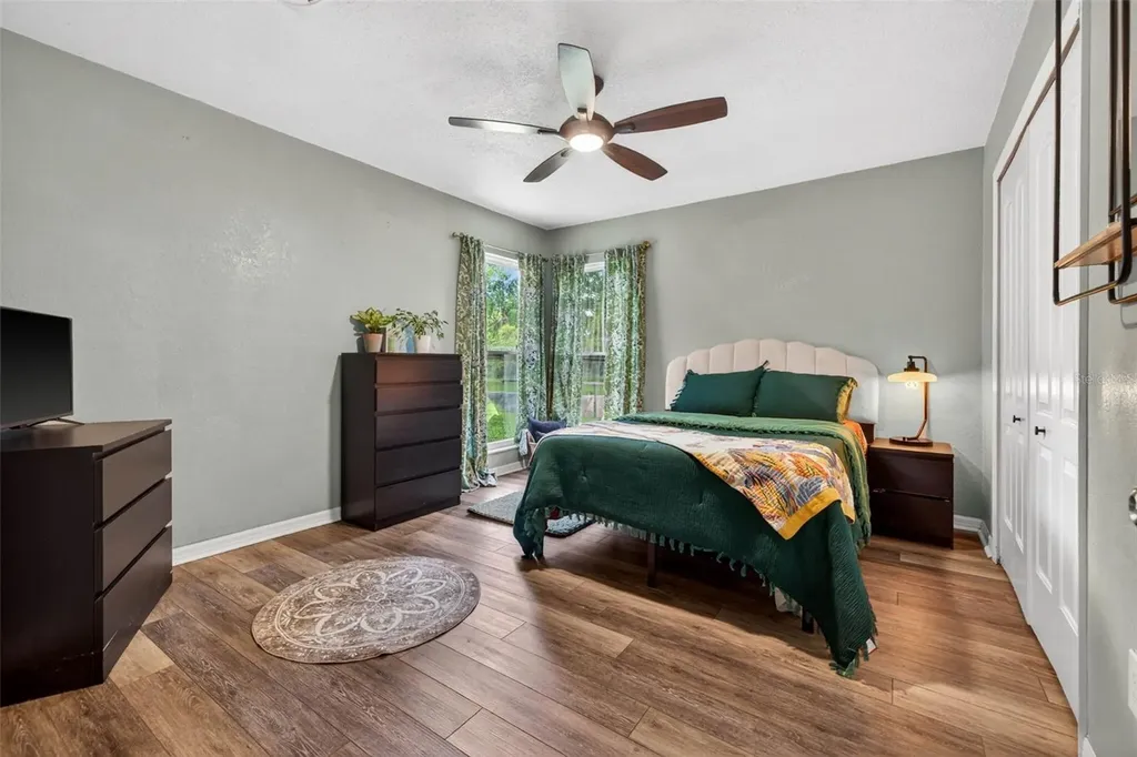 6070 66th Avenue N Pinellas Park FL 33781