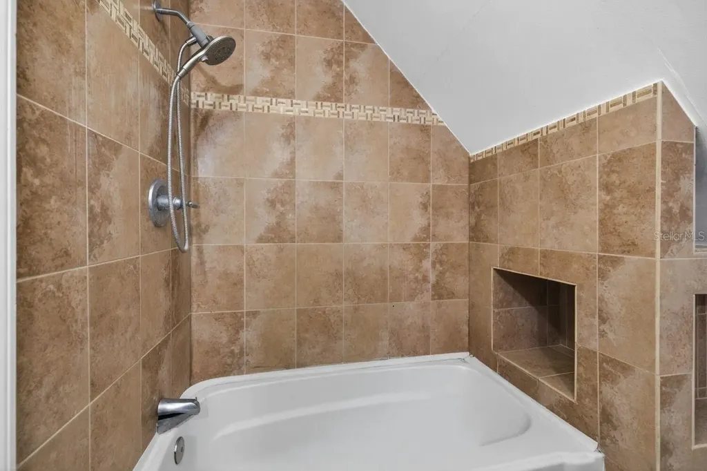 6070 66th Avenue N Pinellas Park FL 33781