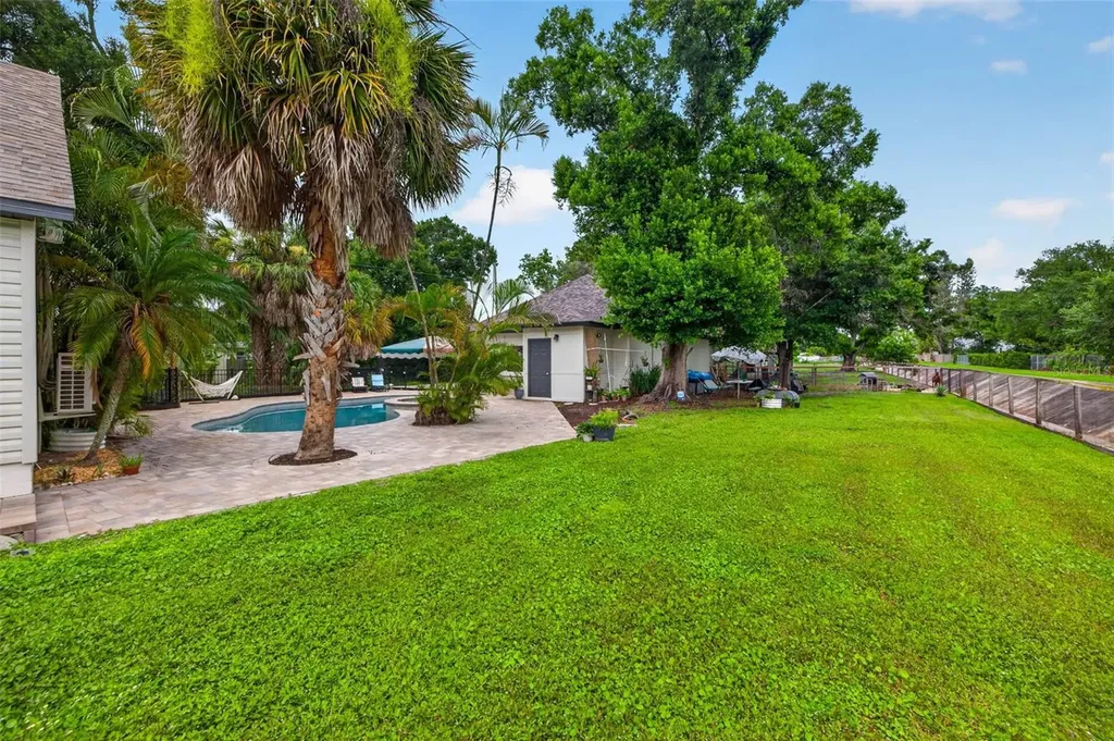 6070 66th Avenue N Pinellas Park FL 33781