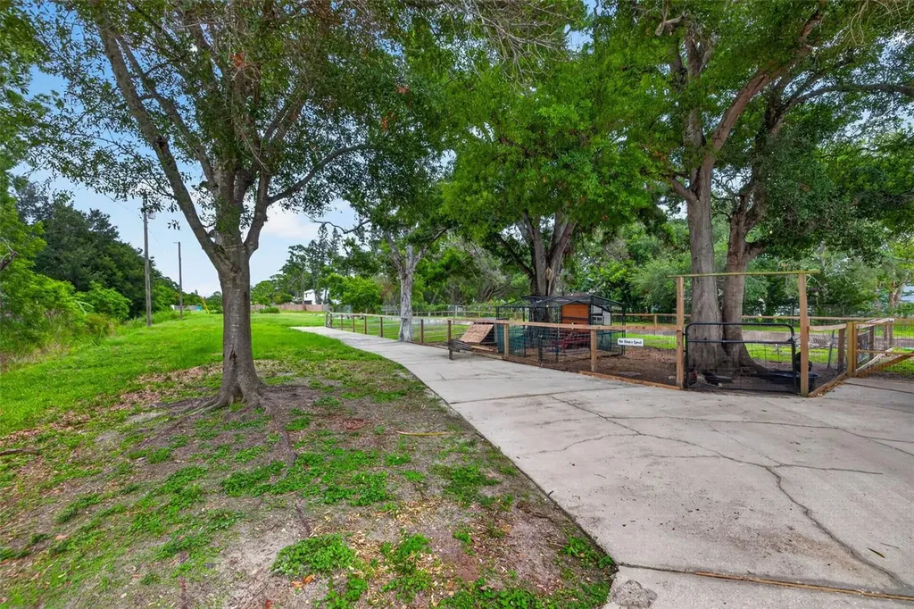 6070 66th Avenue N Pinellas Park FL 33781