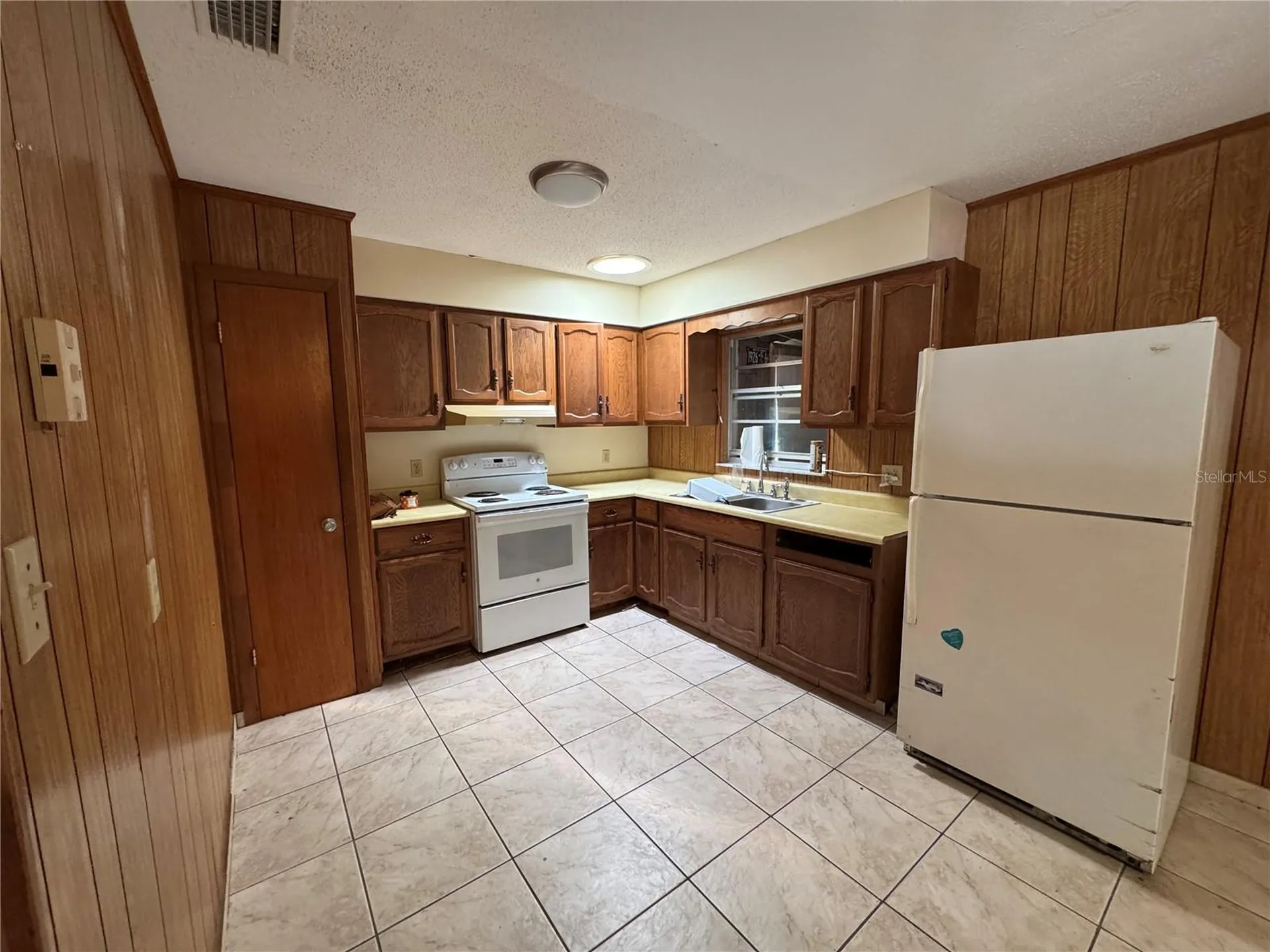 307 N Lake Reedy Boulevard Frostproof FL 33843