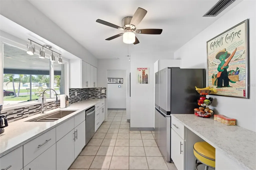 5826 17th Avenue S Gulfport FL 33707