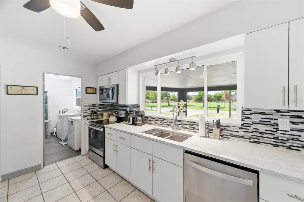 5826 17th Avenue S Gulfport FL 33707