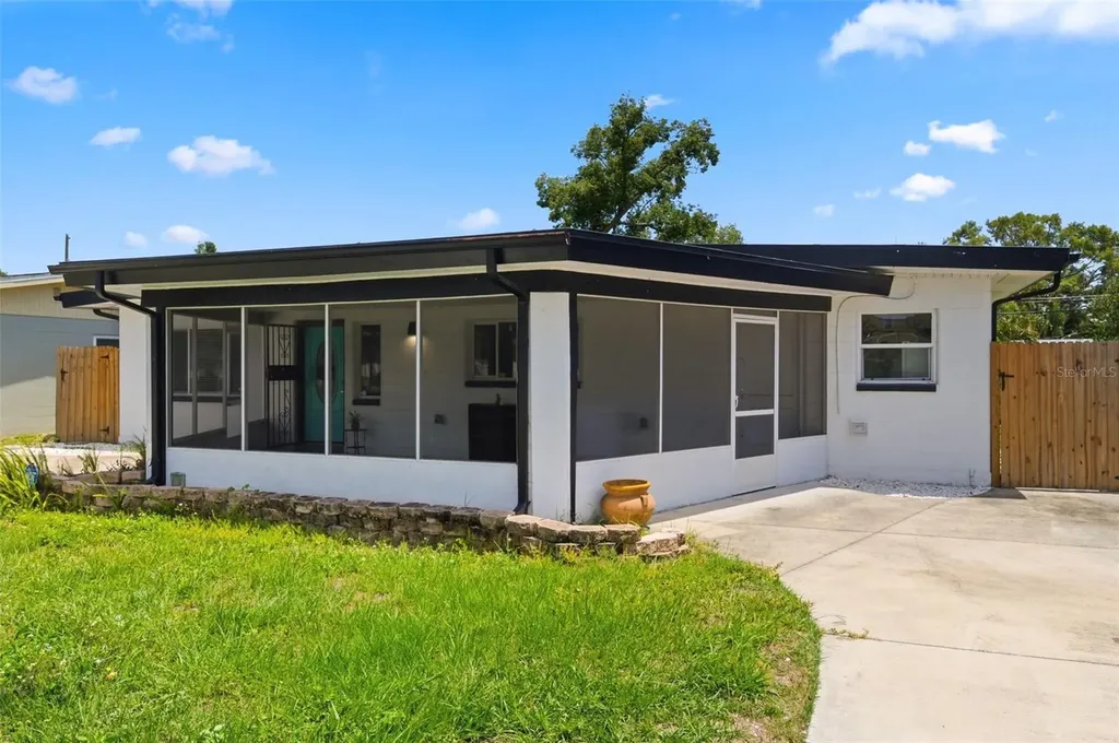 5826 17th Avenue S Gulfport FL 33707