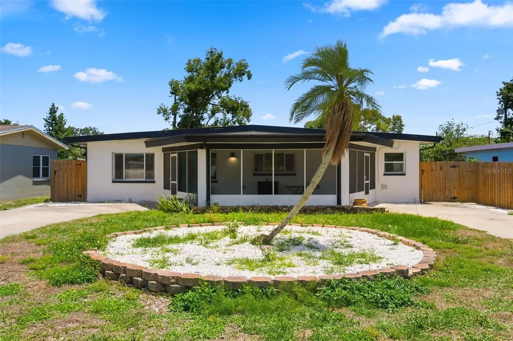 5826 17th Avenue S Gulfport FL 33707