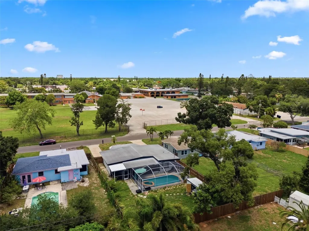 5826 17th Avenue S Gulfport FL 33707