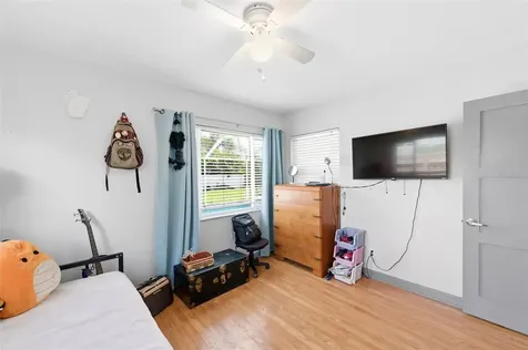 5826 17th Avenue S Gulfport FL 33707