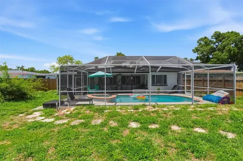 5826 17th Avenue S Gulfport FL 33707