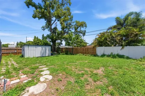 5826 17th Avenue S Gulfport FL 33707