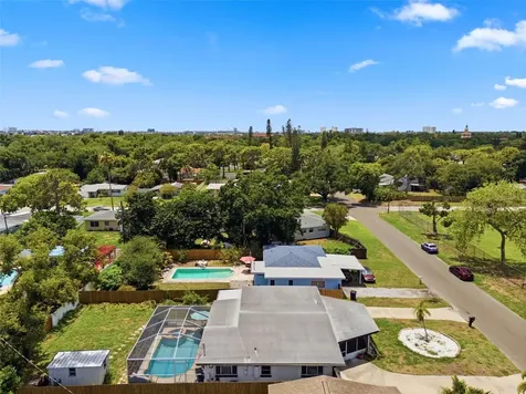 5826 17th Avenue S Gulfport FL 33707