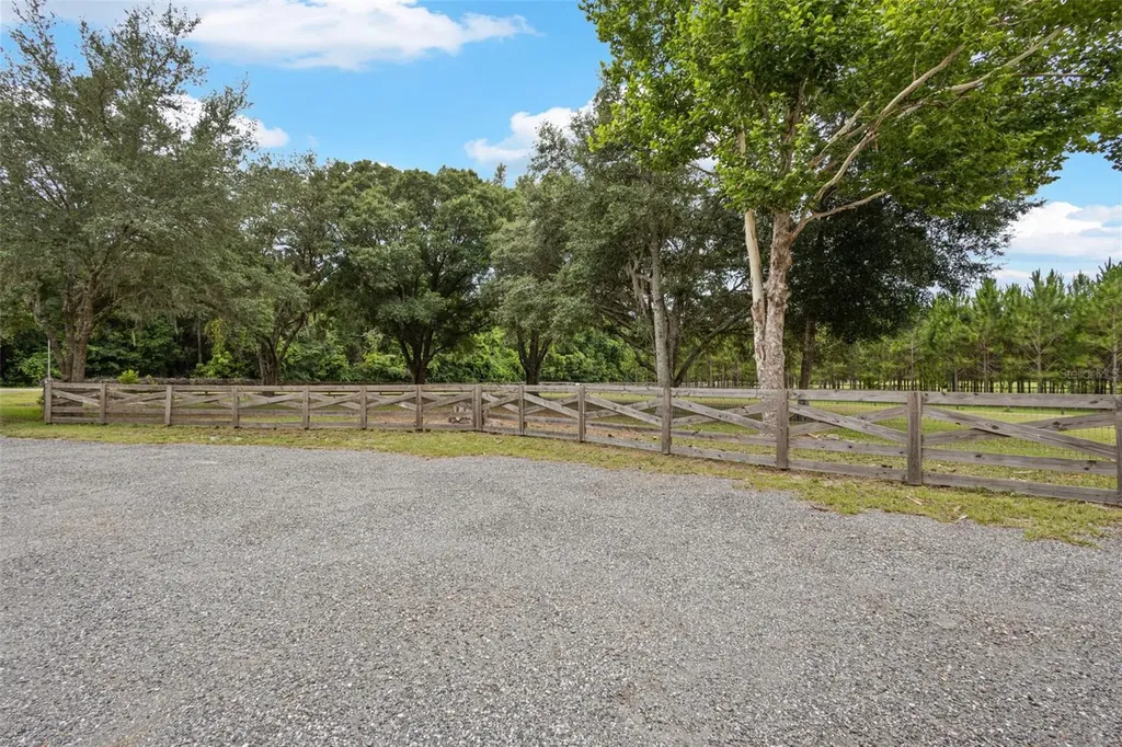 7251 NW 40th Street Chiefland FL 32626