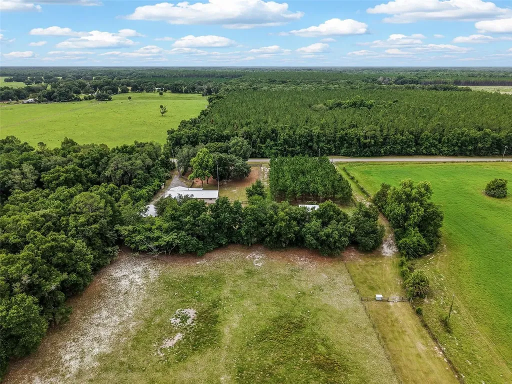 7251 NW 40th Street Chiefland FL 32626