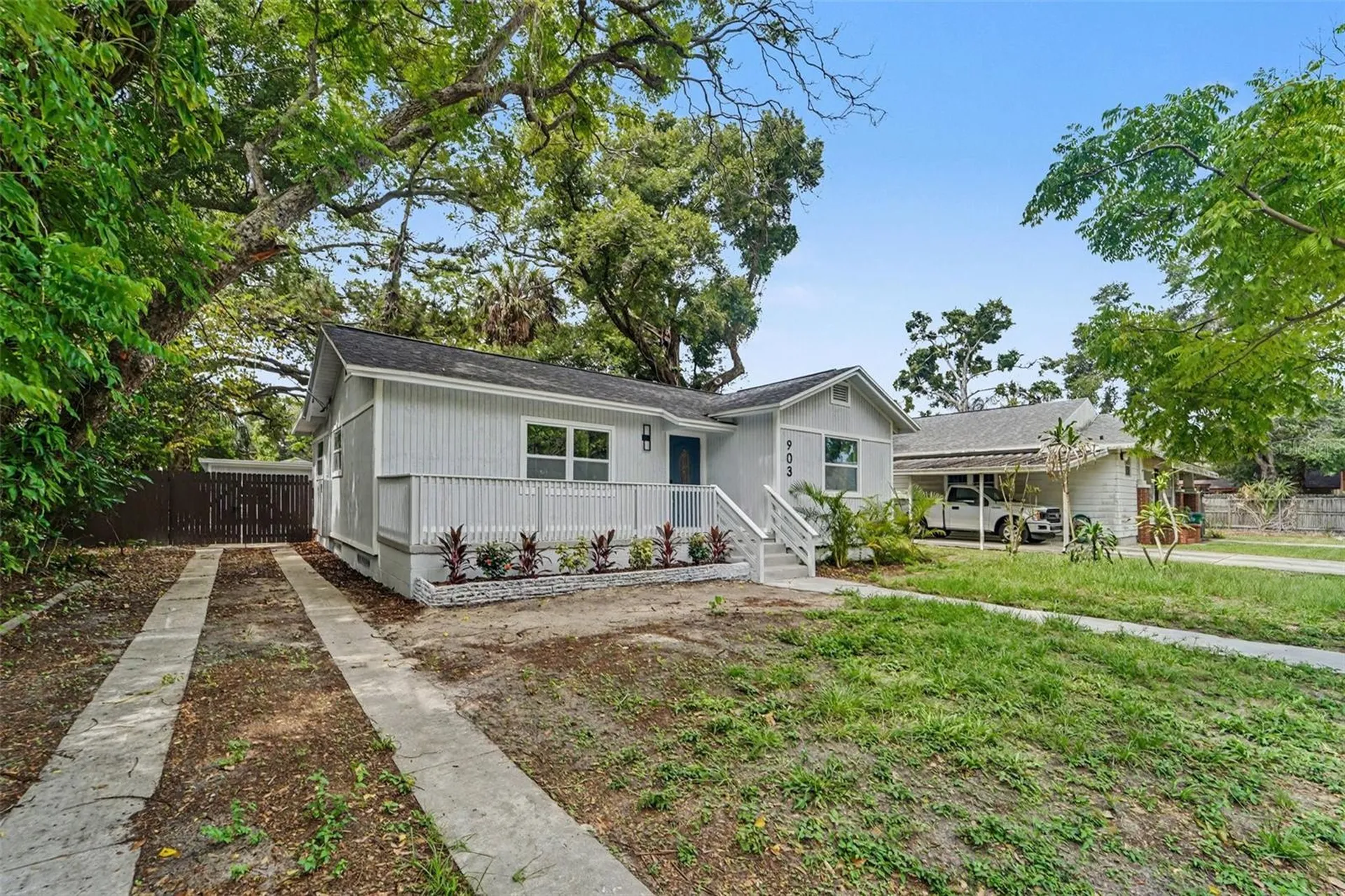 903 E Cayuga Street Tampa FL 33603